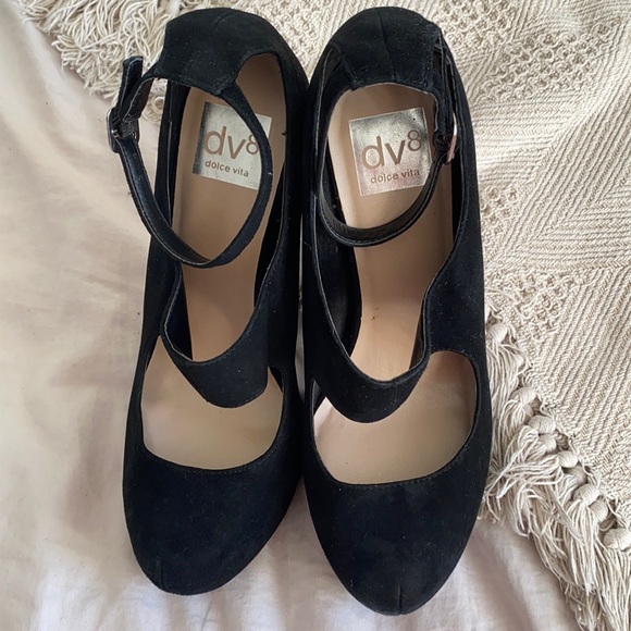 Dolce Vita Heels - Picture 2 of 7